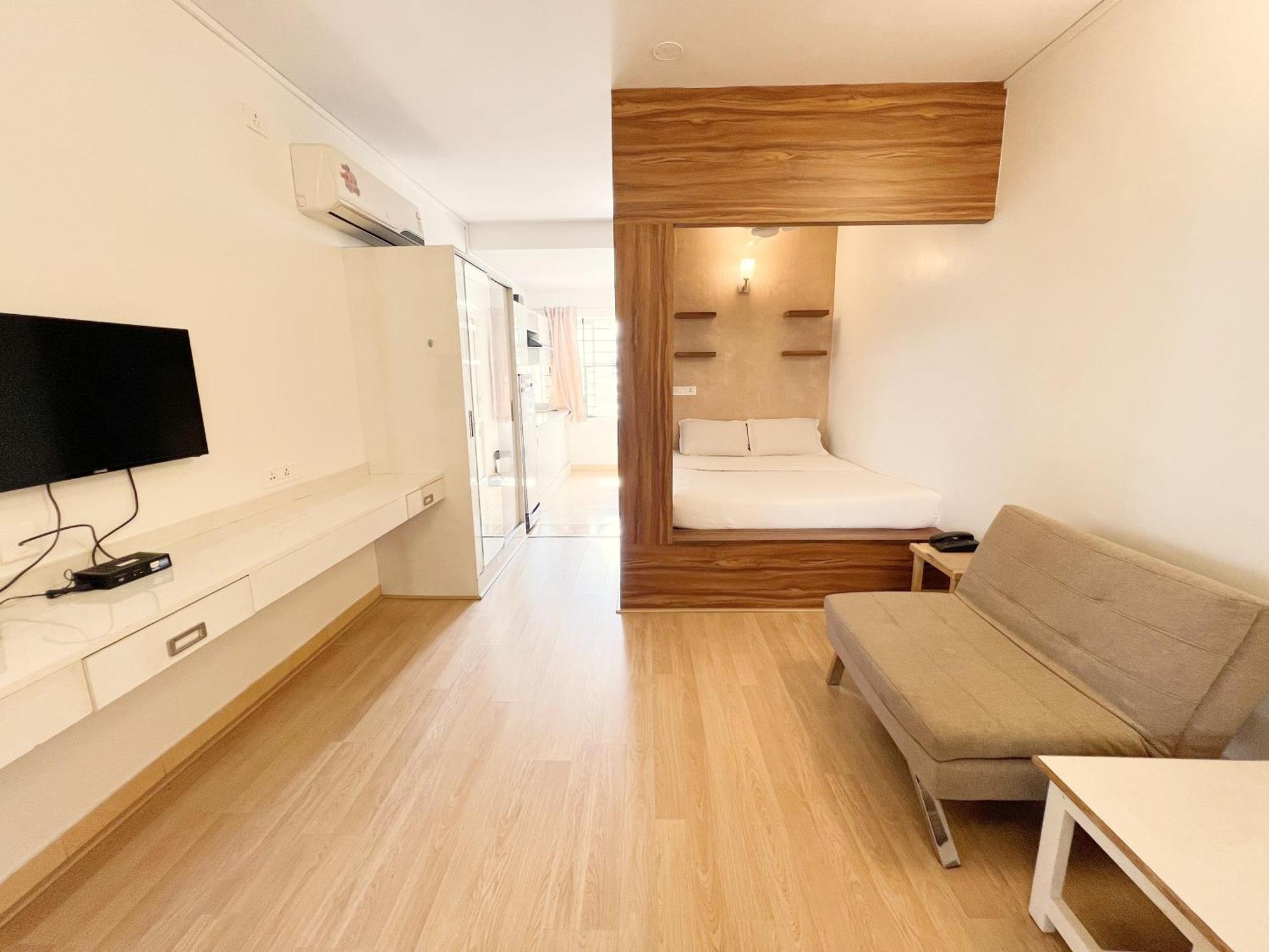 Hotel Vellara Бангалор Екстериор снимка