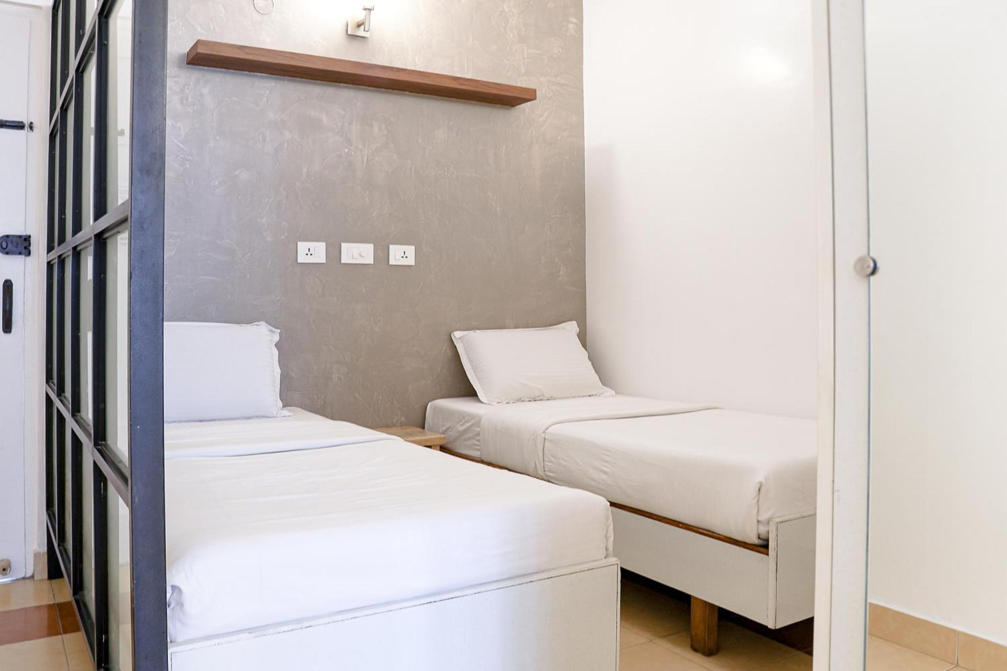 Hotel Vellara Бангалор Екстериор снимка